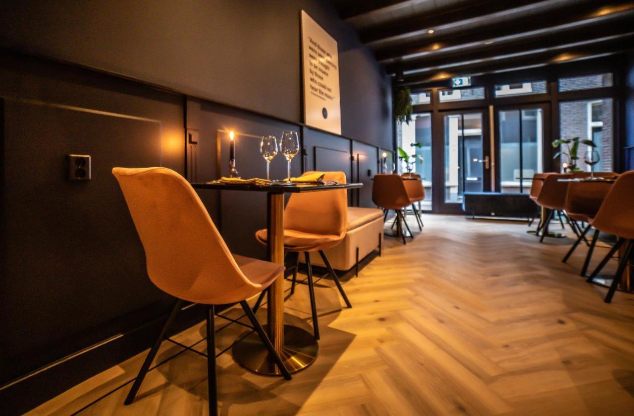 Hotel Café Restaurant 't Raedhûs Dokkum Extérieur photo