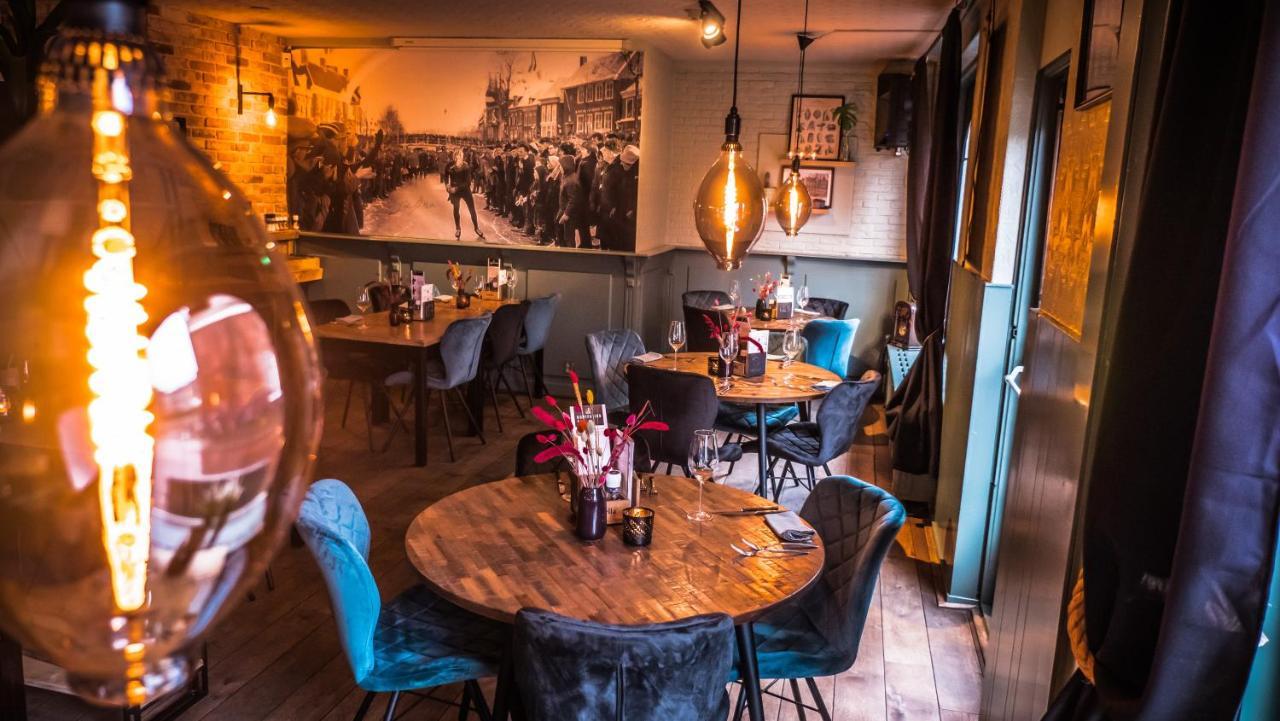 Hotel Café Restaurant 't Raedhûs Dokkum Extérieur photo